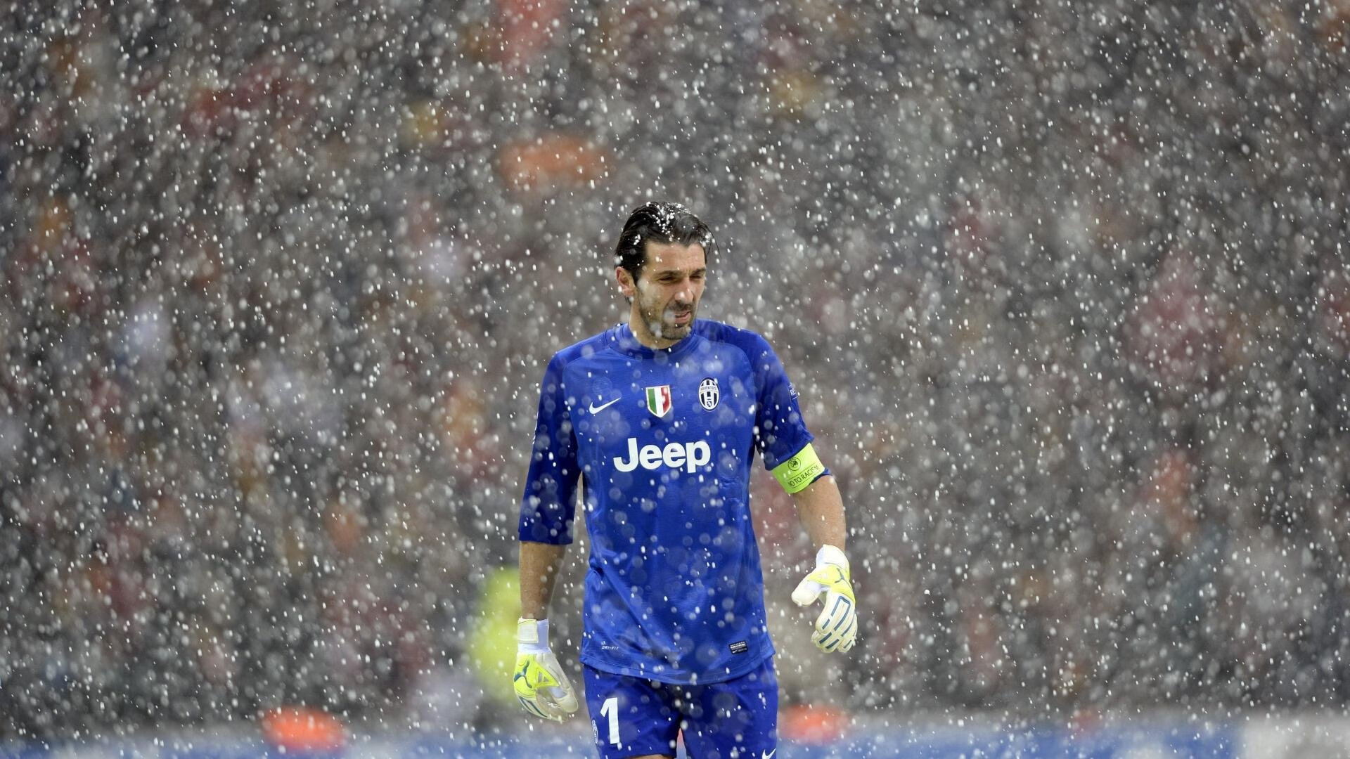 特色足球运动主题的城市景观夜景灯光设计创新不断，足球场夜景图片大全